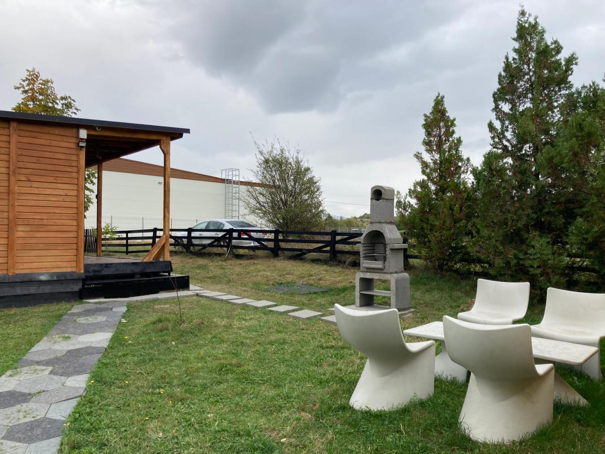 Bran White Clouds House And Chalet Exterior photo